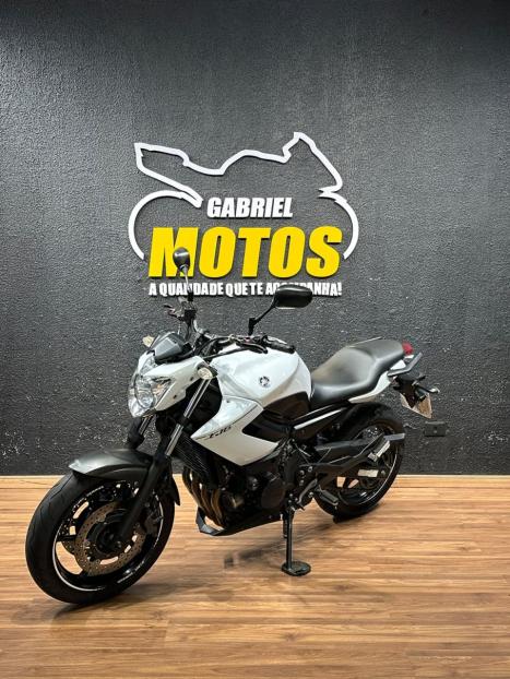 YAMAHA XJ6 600 N, Foto 4