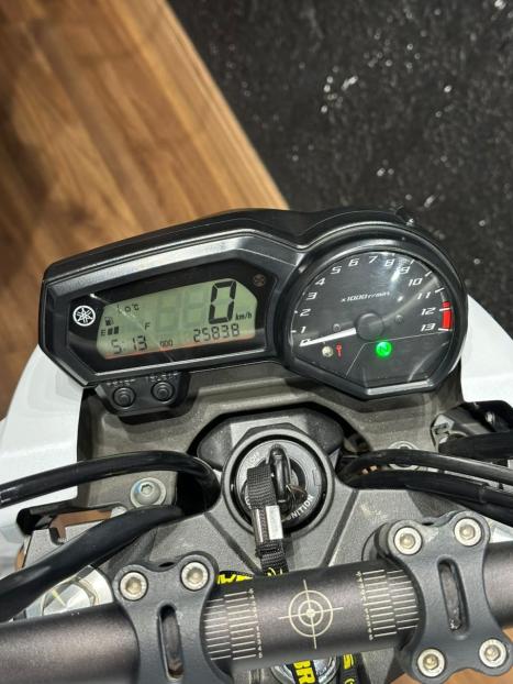 YAMAHA XJ6 600 N, Foto 7