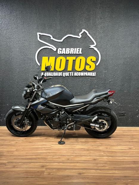 YAMAHA XJ6 600 N, Foto 2