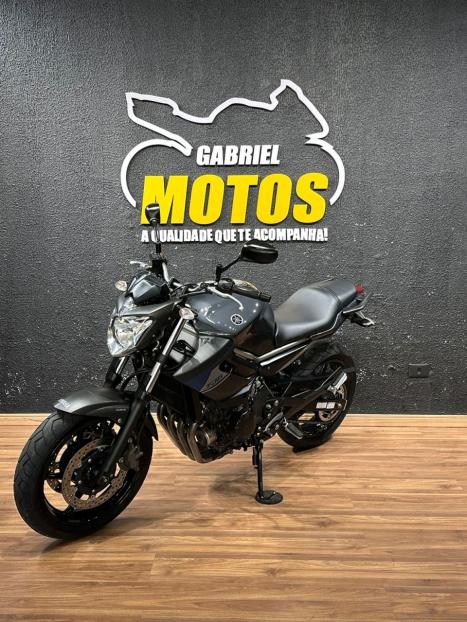 YAMAHA XJ6 600 N, Foto 4