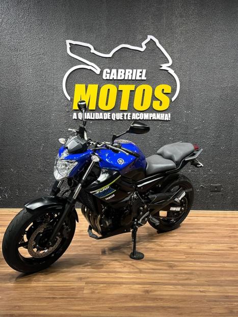 YAMAHA XJ6 600 N, Foto 4