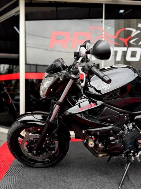 YAMAHA XJ6 600 N, Foto 5