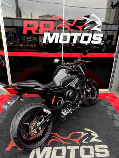 YAMAHA XJ6 600 N, Foto 10