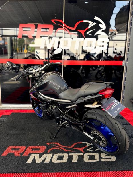 YAMAHA XJ6 600 SP, Foto 8