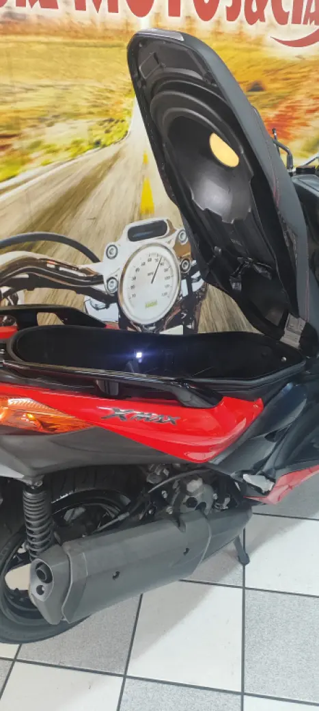 YAMAHA Xmax 250 , Foto 13