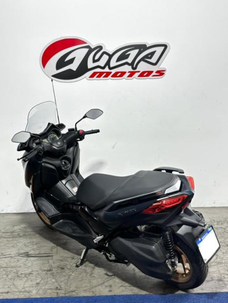 YAMAHA XMax 250 , Foto 2