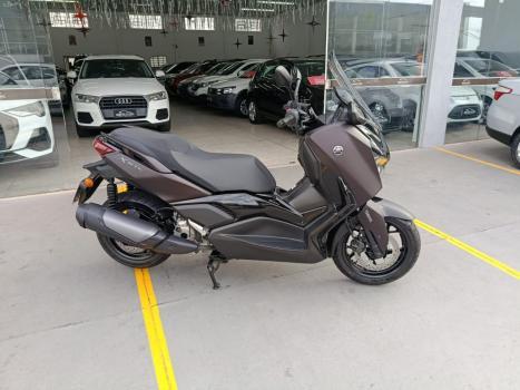 YAMAHA XMax 300 , Foto 2