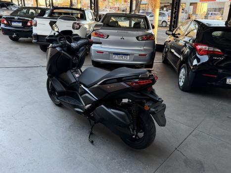YAMAHA XMax 300 , Foto 10