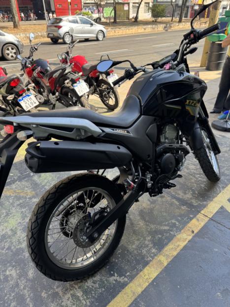 YAMAHA XTZ 250 LANDER, Foto 3