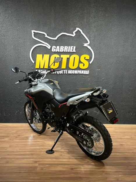 YAMAHA XTZ 250 LANDER, Foto 5