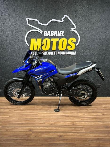 YAMAHA XTZ 250 LANDER, Foto 2