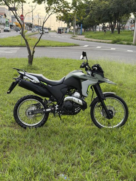 YAMAHA XTZ 250 LANDER, Foto 2