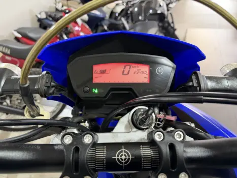 YAMAHA XTZ 250 LANDER, Foto 2