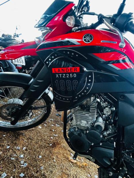 YAMAHA XTZ 250 LANDER, Foto 5