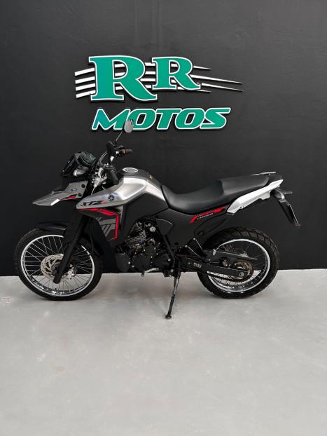 YAMAHA XTZ 250 LANDER, Foto 2