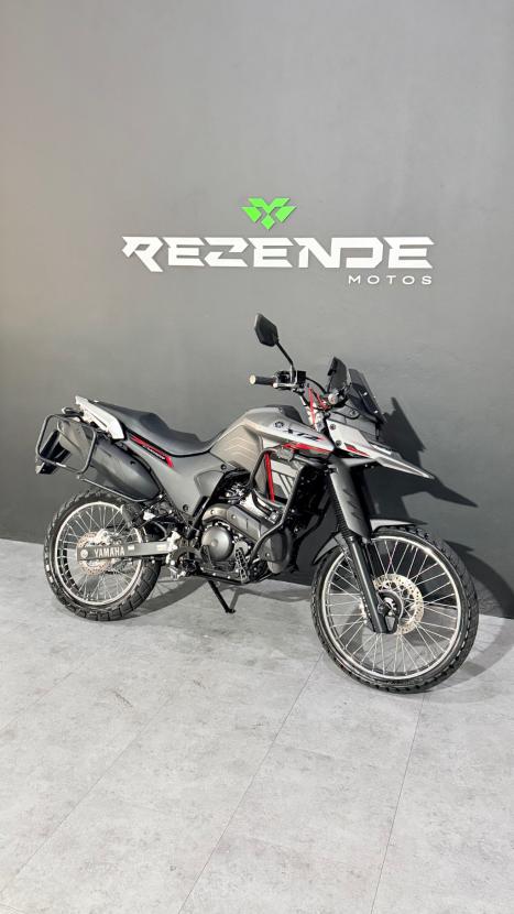 YAMAHA XTZ 250 LANDER, Foto 2