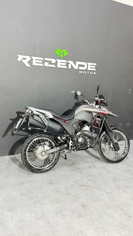 YAMAHA XTZ 250 LANDER, Foto 5