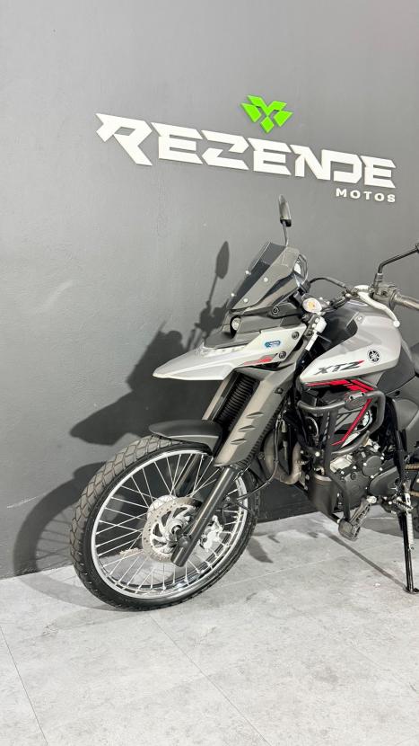 YAMAHA XTZ 250 LANDER, Foto 8