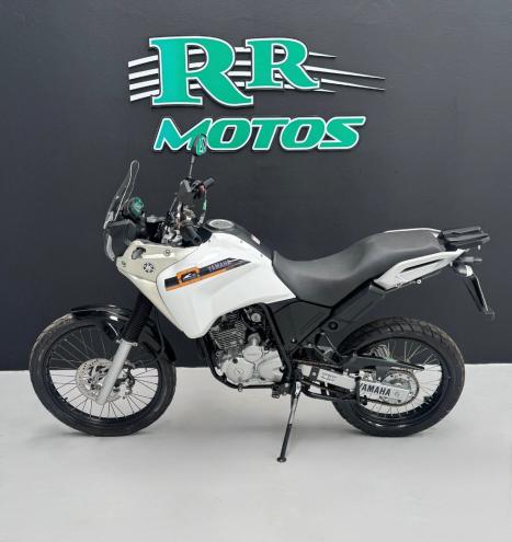 YAMAHA XTZ 250 TENER, Foto 2