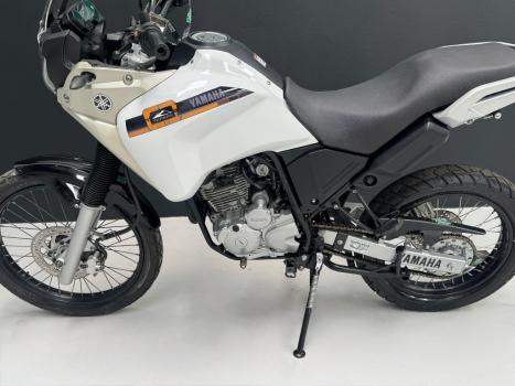 YAMAHA XTZ 250 TENER, Foto 3