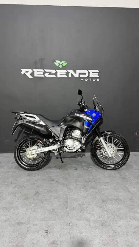 YAMAHA XTZ 250 TENER, Foto 1