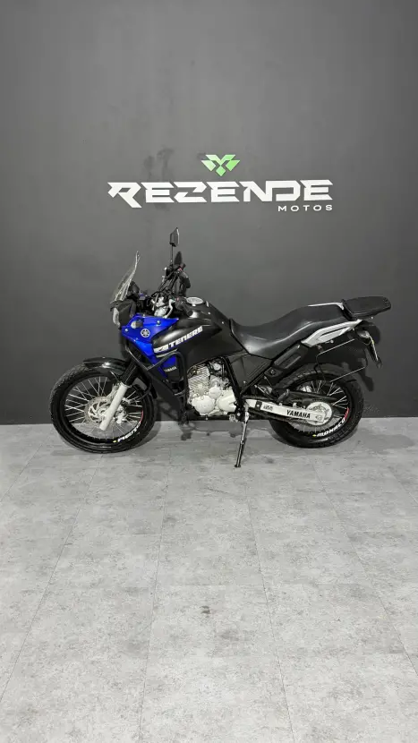 YAMAHA XTZ 250 TENER, Foto 4