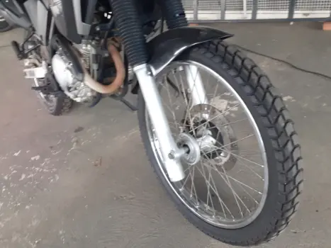YAMAHA XTZ 250 TENER�, Foto 4