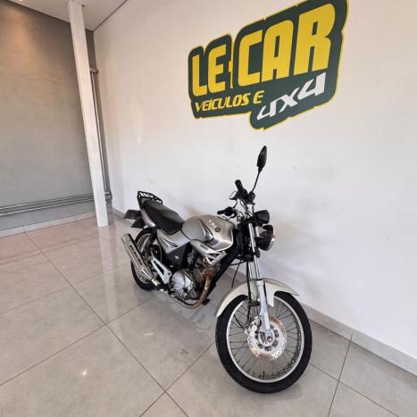 YAMAHA YBR 125 ED, Foto 2