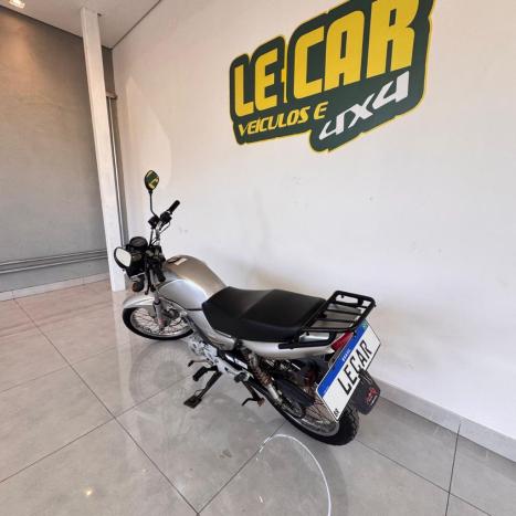 YAMAHA YBR 125 ED, Foto 5