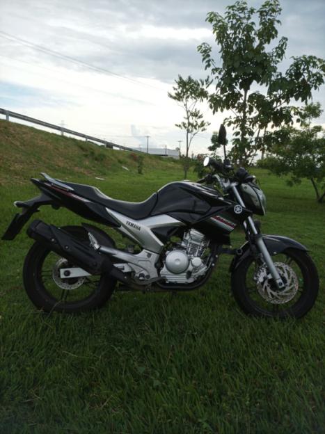 YAMAHA YS Fazer 250 LIMITED EDITION, Foto 1
