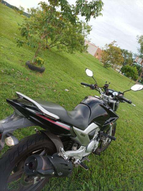 YAMAHA YS Fazer 250 LIMITED EDITION, Foto 3