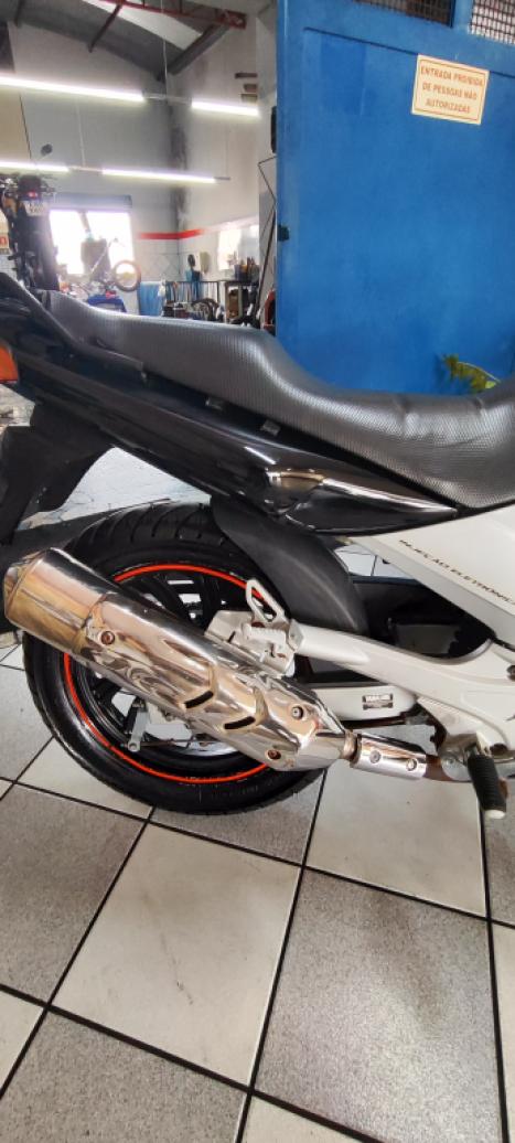 YAMAHA YS Fazer 250 , Foto 6