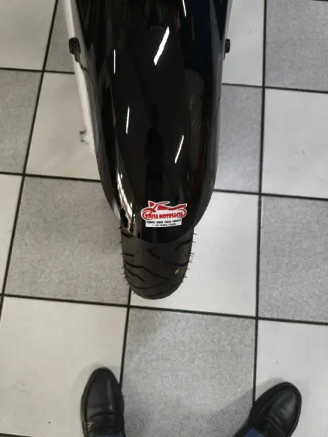 YAMAHA YS Fazer 250 LIMITED EDITION, Foto 4
