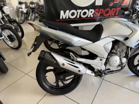 YAMAHA YS Fazer 250 , Foto 2