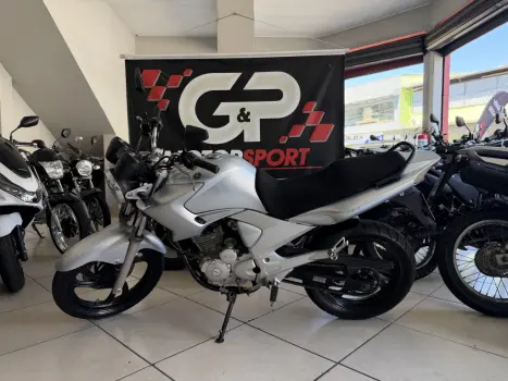 YAMAHA YS Fazer 250 , Foto 4