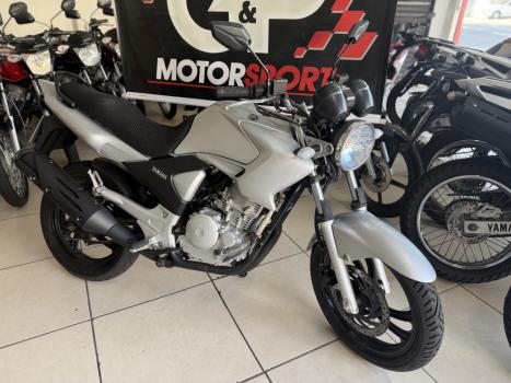 YAMAHA YS Fazer 250 , Foto 3