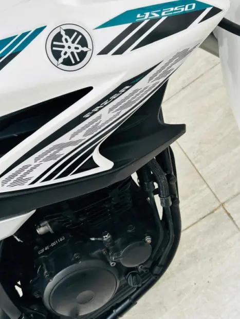 YAMAHA YS Fazer 250 , Foto 7