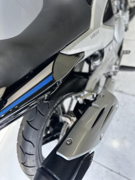 YAMAHA YS Fazer 250 , Foto 3