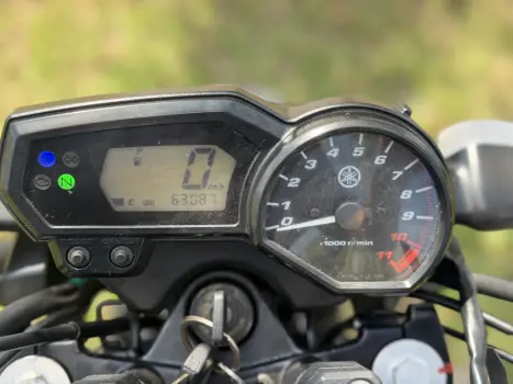 YAMAHA YS Fazer 250 , Foto 13