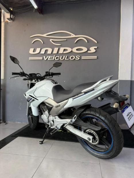 YAMAHA YS Fazer 250 , Foto 4