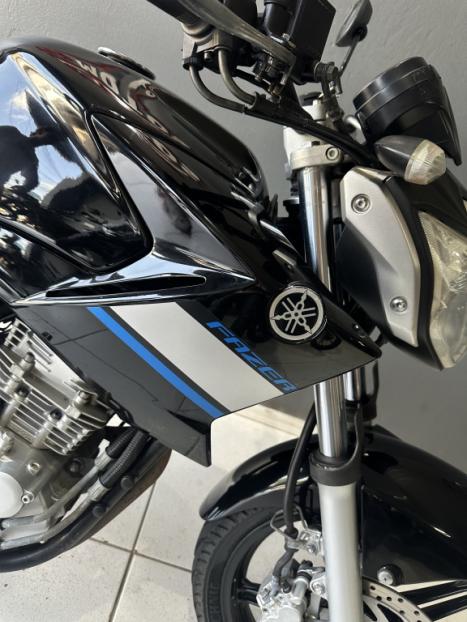 YAMAHA YS Fazer 250 LIMITED EDITION, Foto 6