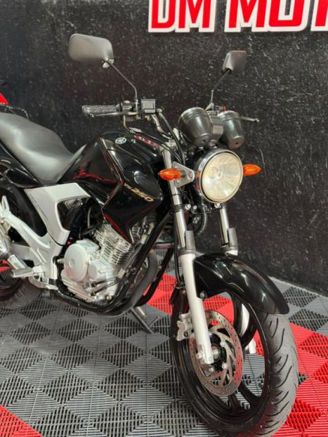 YAMAHA YS Fazer 250 LIMITED EDITION, Foto 3