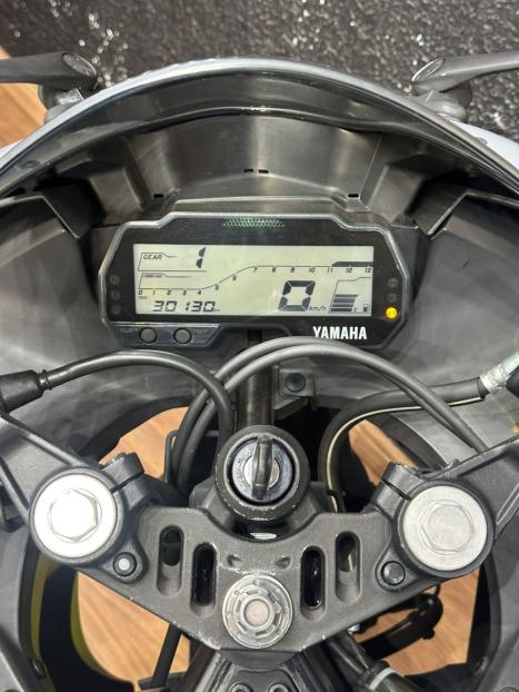 YAMAHA YZF R15 150 ABS, Foto 7