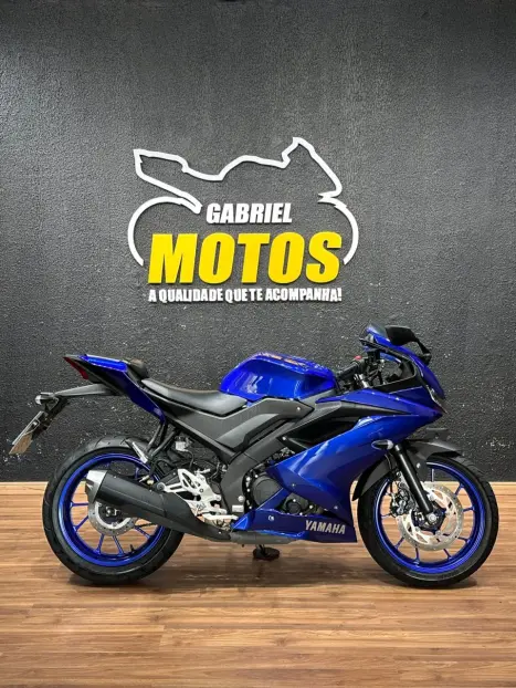 YAMAHA YZF R15 150 ABS, Foto 1
