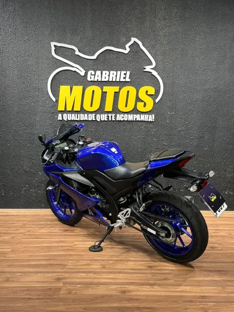YAMAHA YZF R15 150 ABS, Foto 5