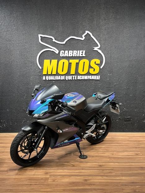 YAMAHA YZF R15 150 ABS, Foto 4