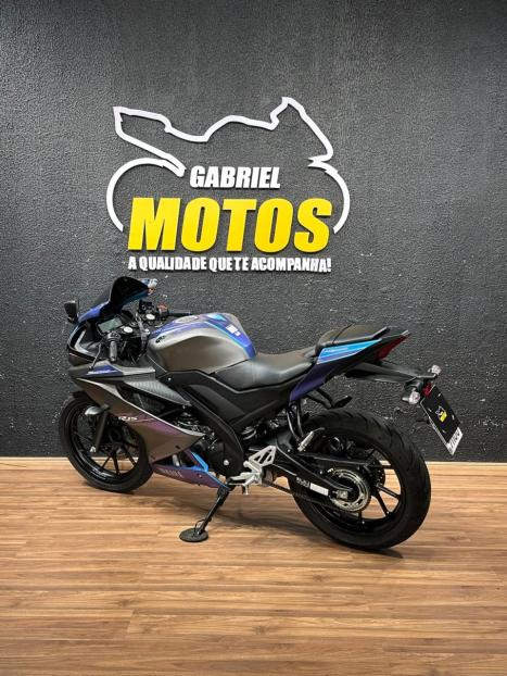 YAMAHA YZF R15 150 ABS, Foto 6