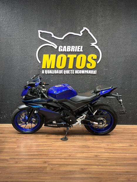 YAMAHA YZF R15 150 ABS, Foto 2