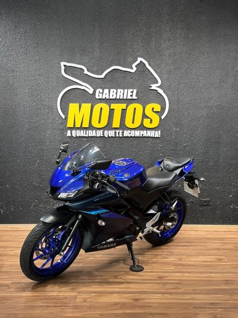 YAMAHA YZF R15 150 ABS, Foto 4