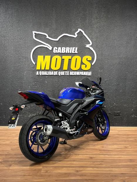 YAMAHA YZF R15 150 ABS, Foto 6